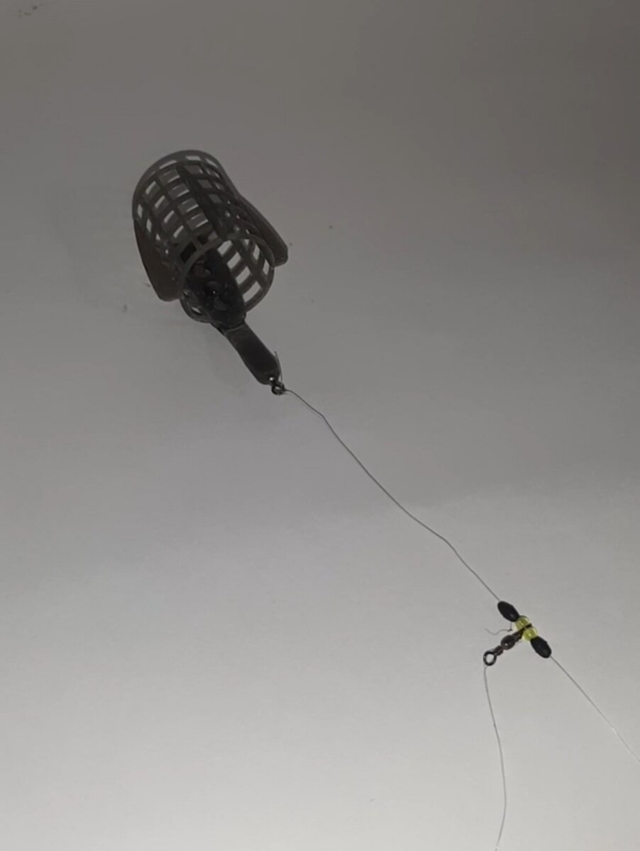 Монтаж зимнего фидера.