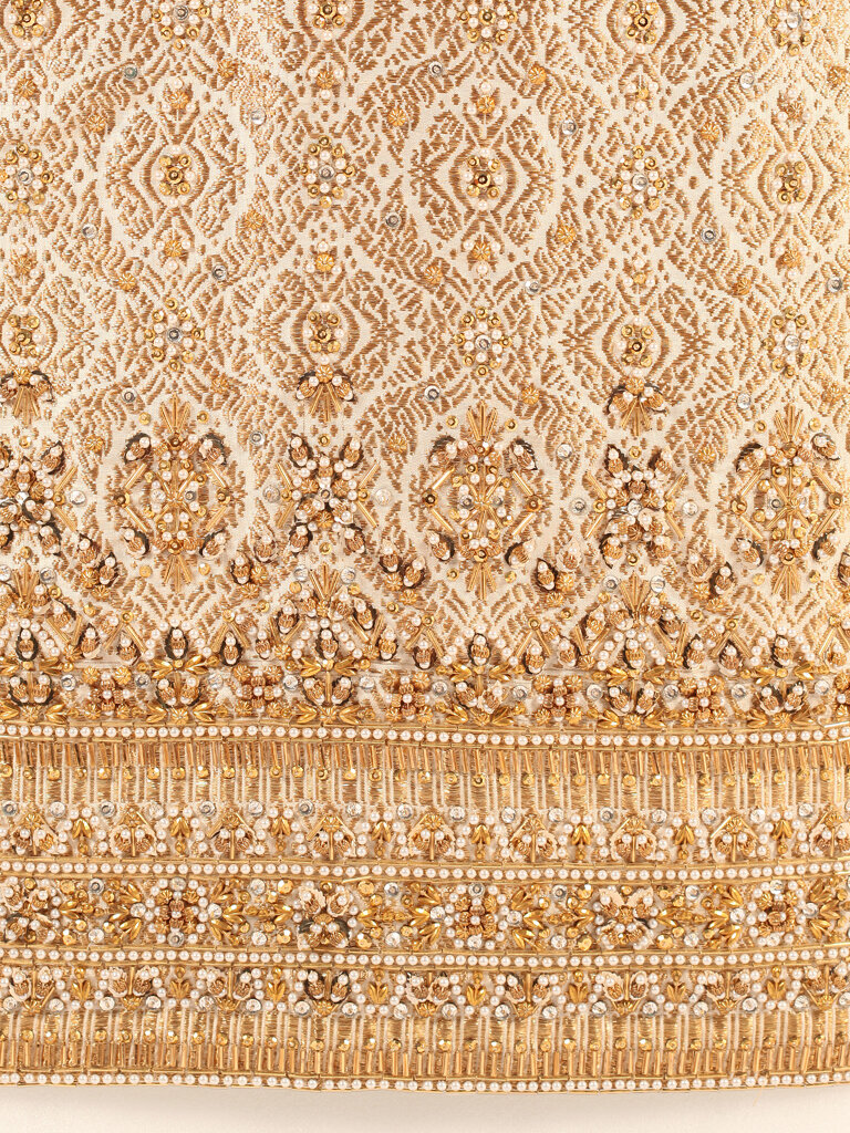 Платье от модного дома Пьера Бальмена для королевы Сирикит, 1969. (с) Из коллекции Музея текстиля (Бангкок)