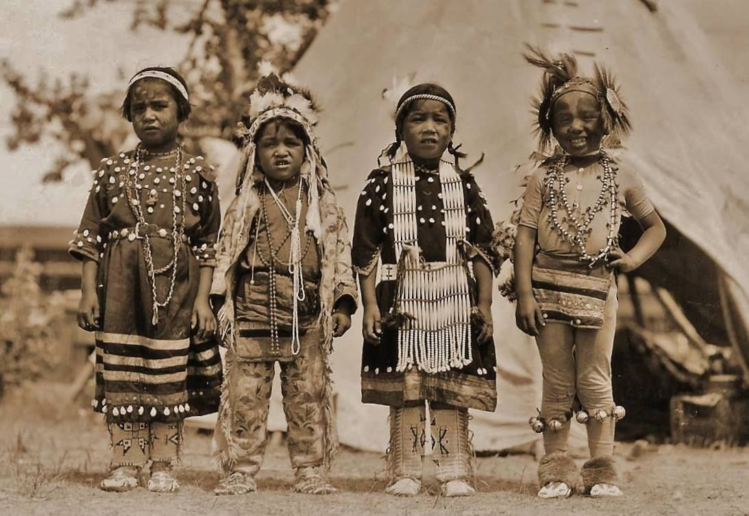 Индейцы Семинолы. Индейцы дети. Дети индейцев Северной Америки. Дети белых и индейцев. Про индейцев для детей