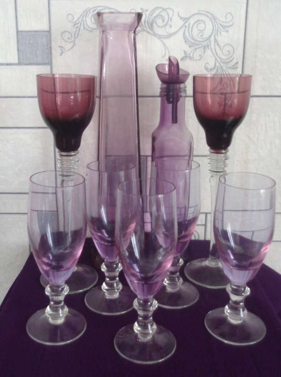 Стекло "сиреневый туман".