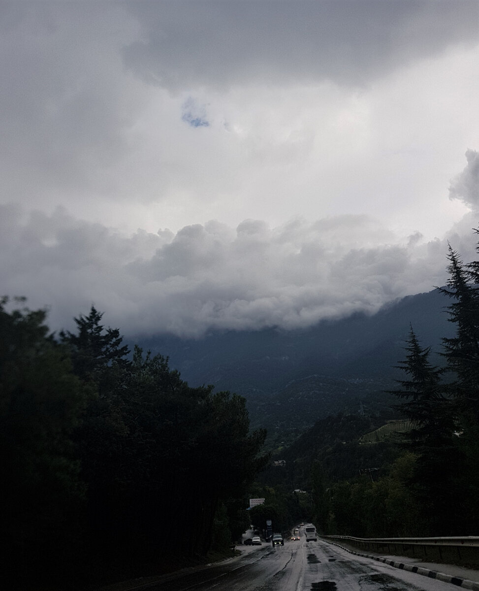 Дорога в Ялту. Фото Анна Карпенко. 