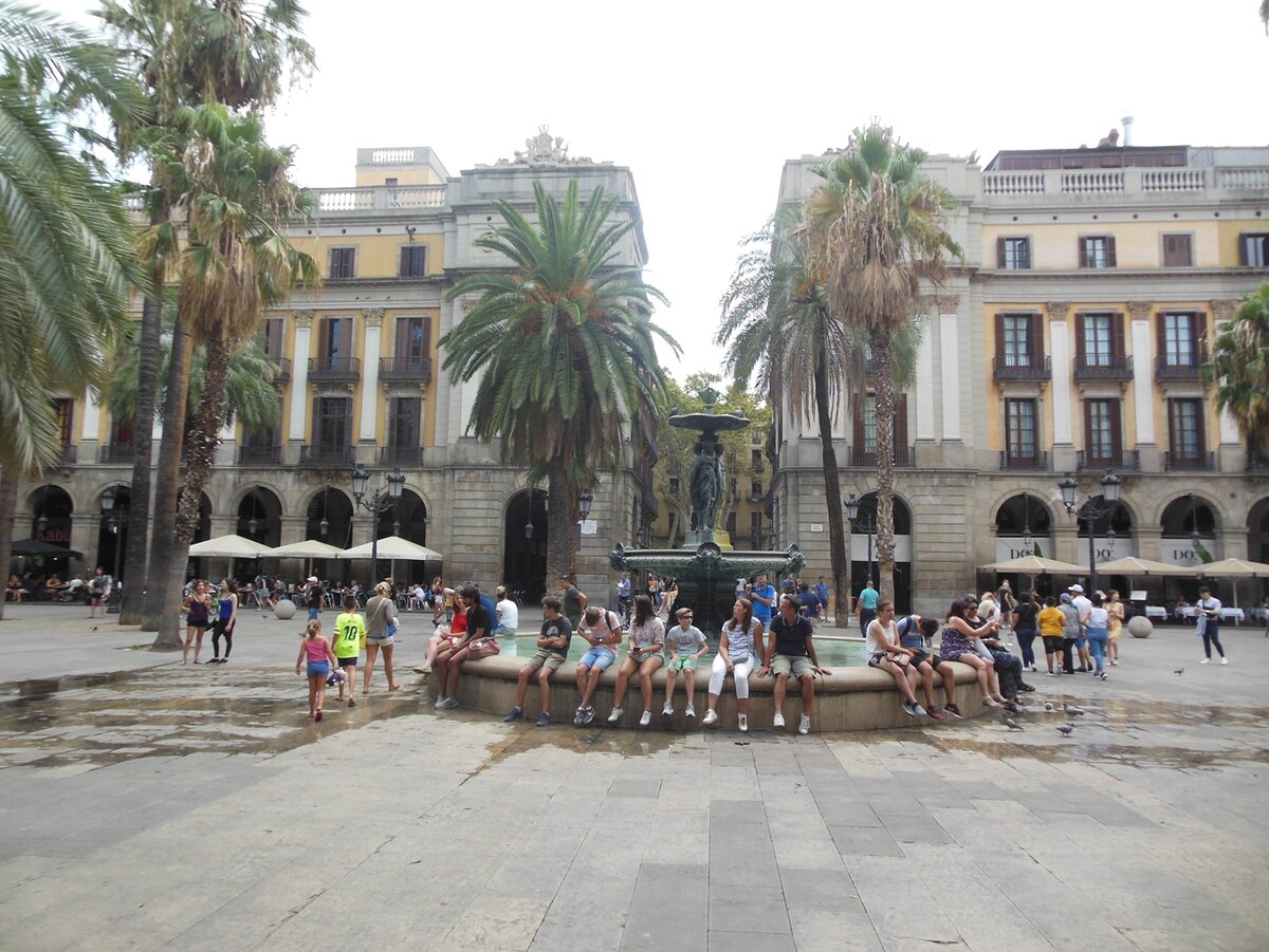 Барселона, пальмы, жара.. это все не для русского человека.