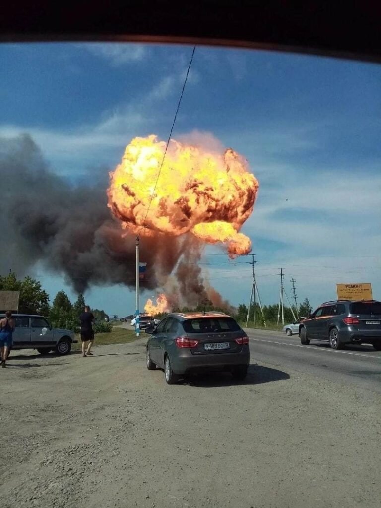 Взрыв газа в машине на заправке