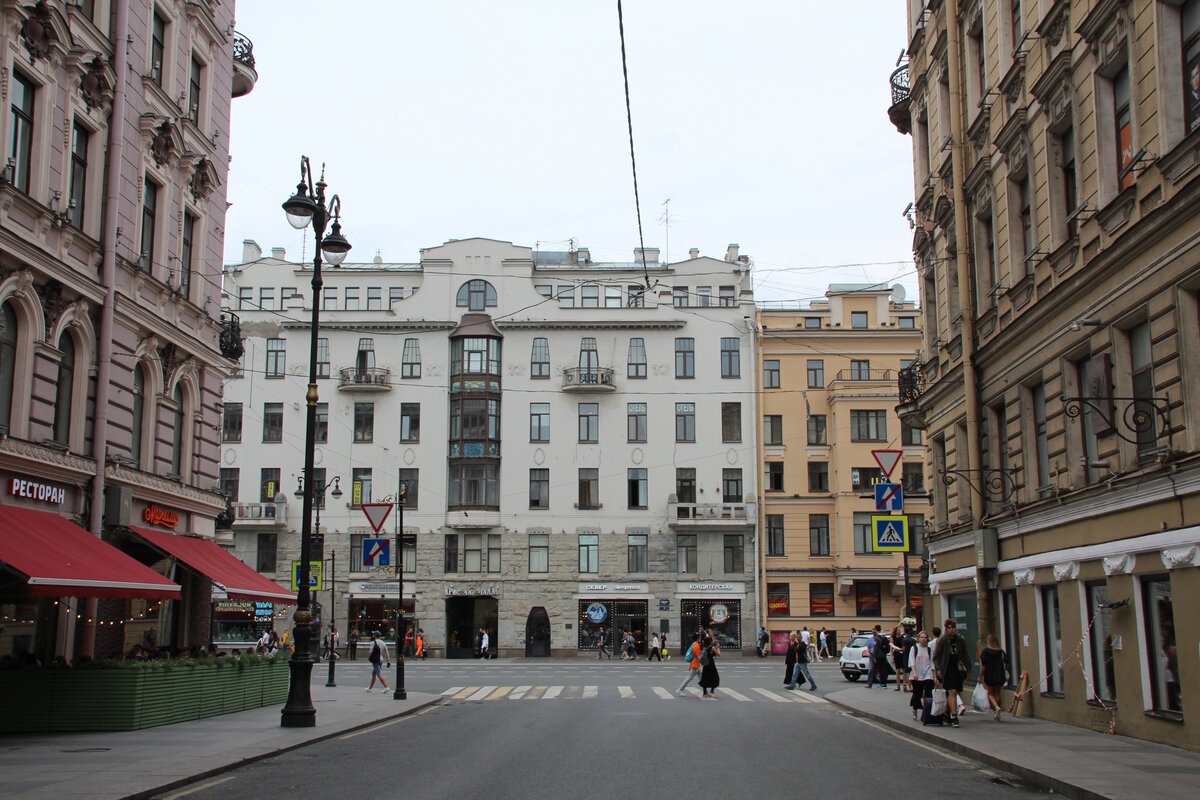 Фото улицы рубинштейна в питере