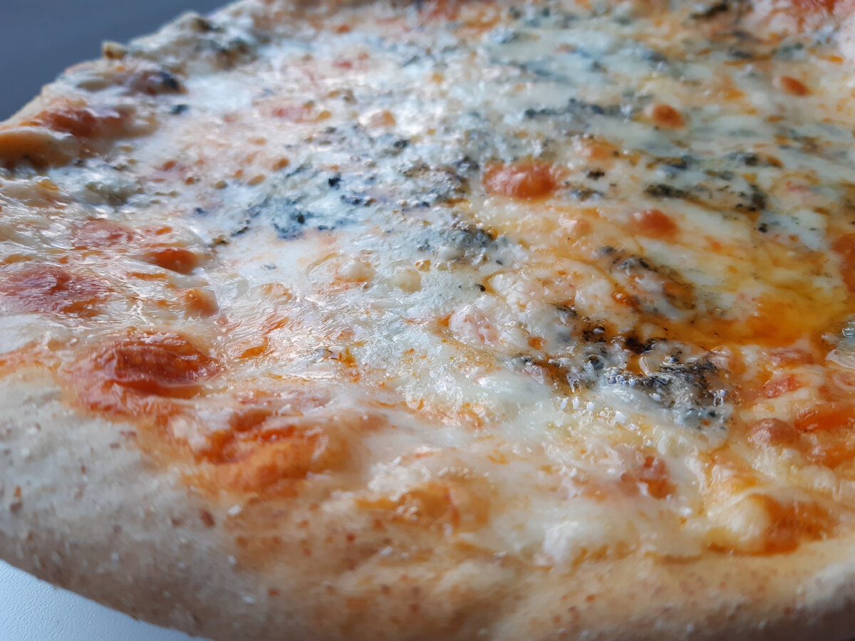 пицца четыре сыра