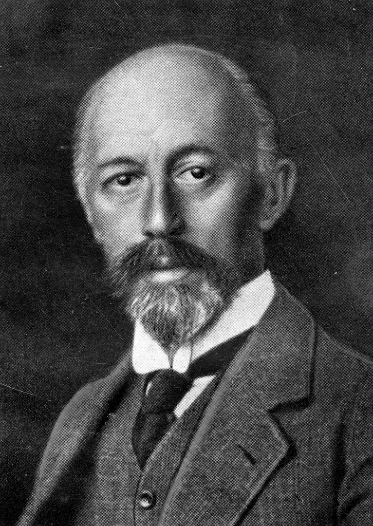 Михаил Осипович Доливо—Добровольский (1862-1919).