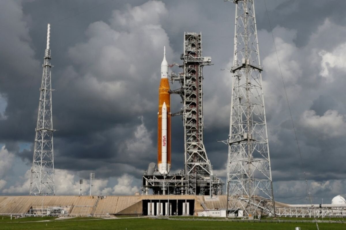    Глава NASA допустил новую попытку пуска ракеты SLS к Луне в октябре