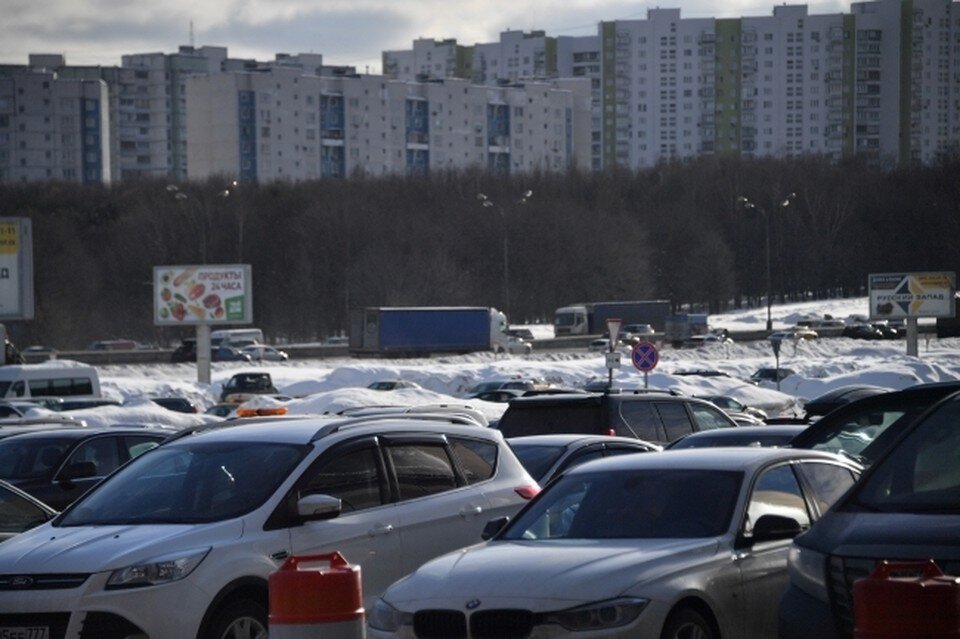     Ростовчане возмутились хамской парковкой Владимир ВЕЛЕНГУРИН
