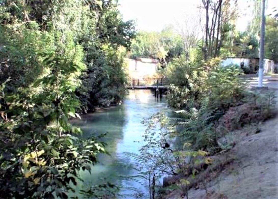 Помните это старый мостик, сколько детей и взрослых по нему прошло как на метро, так и в школу и ...