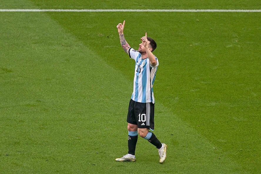 Месси Месси празднования офсайда