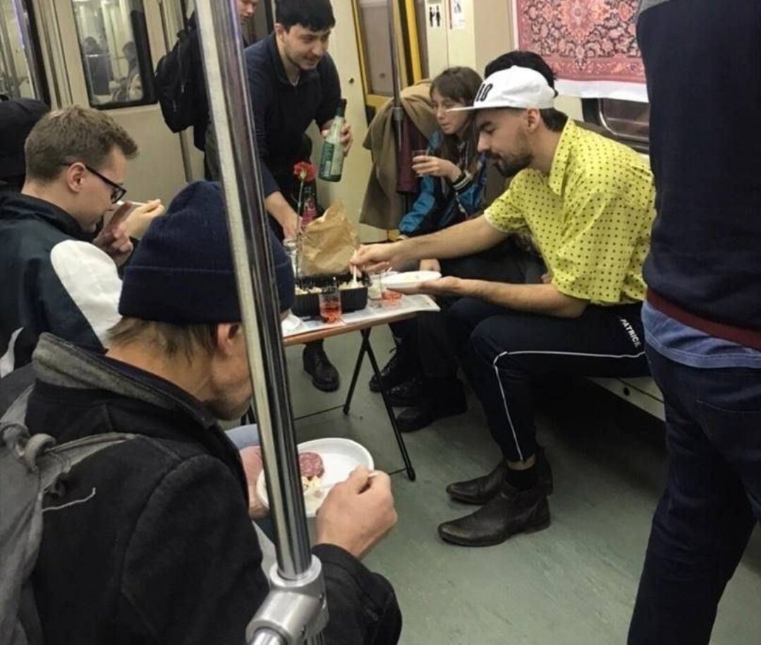 Мир, дружба, январь