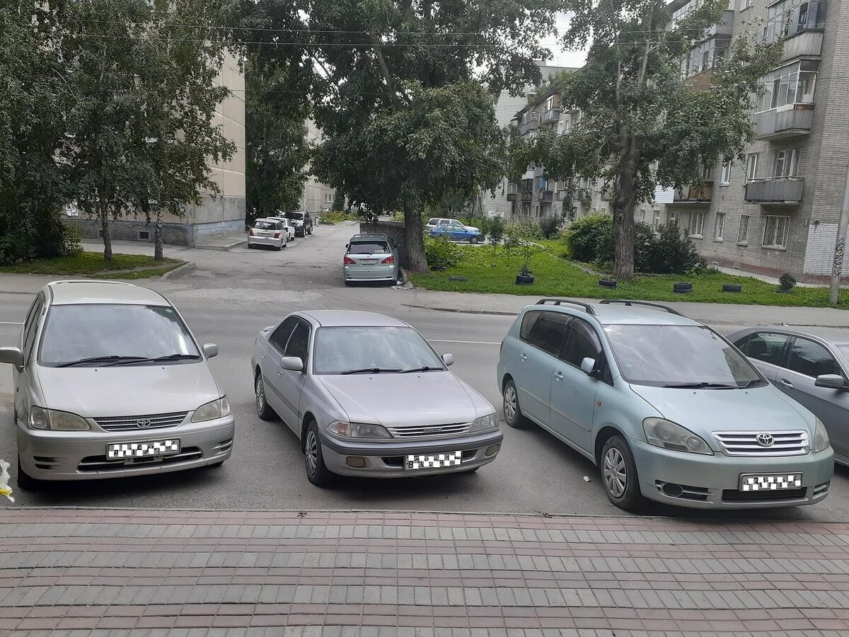 Такой парк праворульных японских автомобилей характерен для городов за Уралом