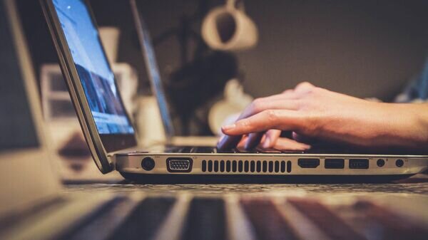    © Photo : Unsplash / John Schnobrich