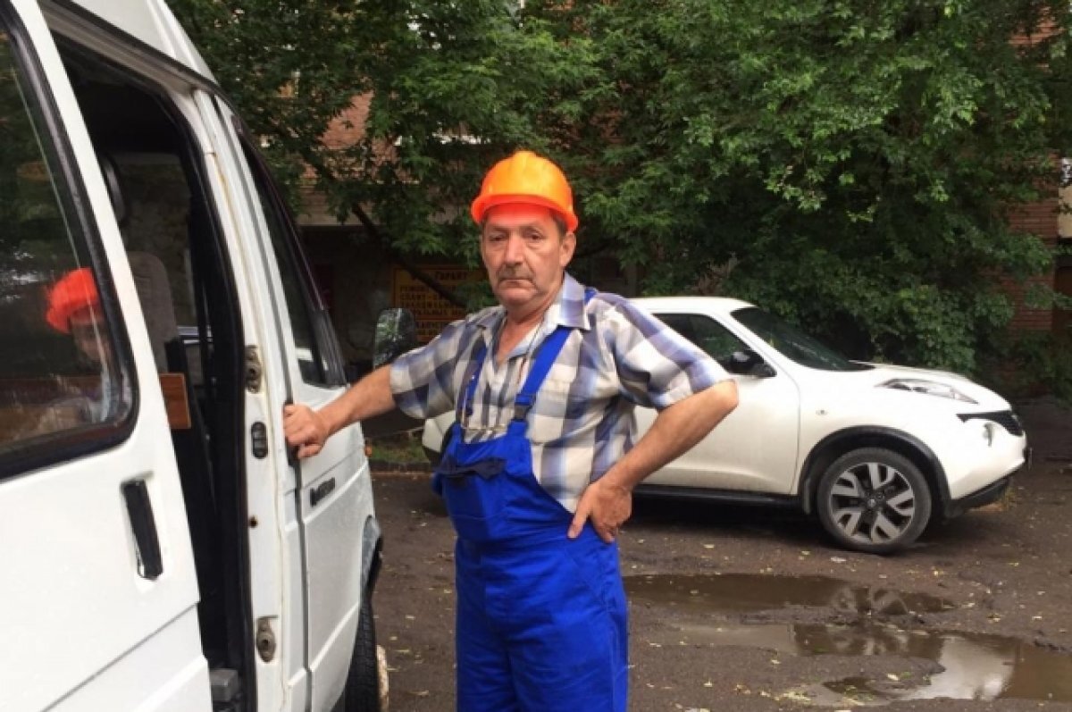    Владимир Дразнин за 47 лет работы обучил уже не один десяток специалистов.