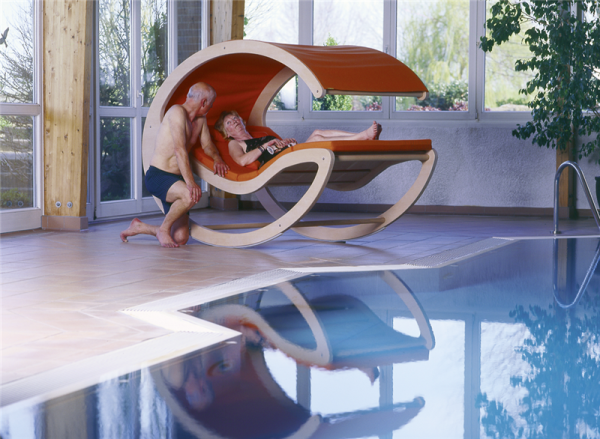  Если приобретать по каталогу такую модель - ее цена около 6000 евро, а сделав ее своими руками, она в разы обойдется дешевле.