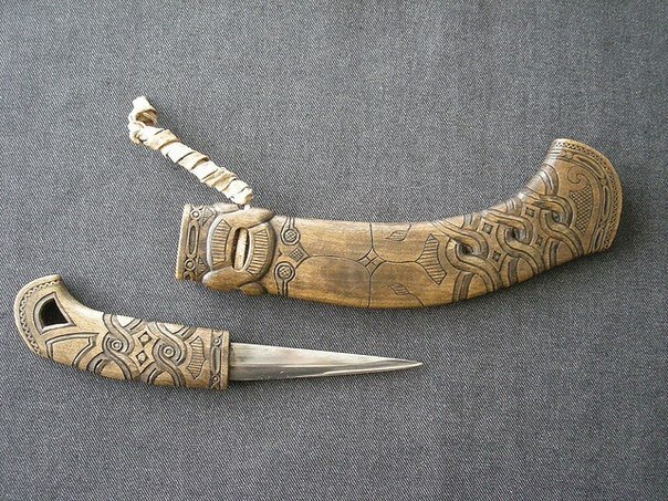 Айнский нож