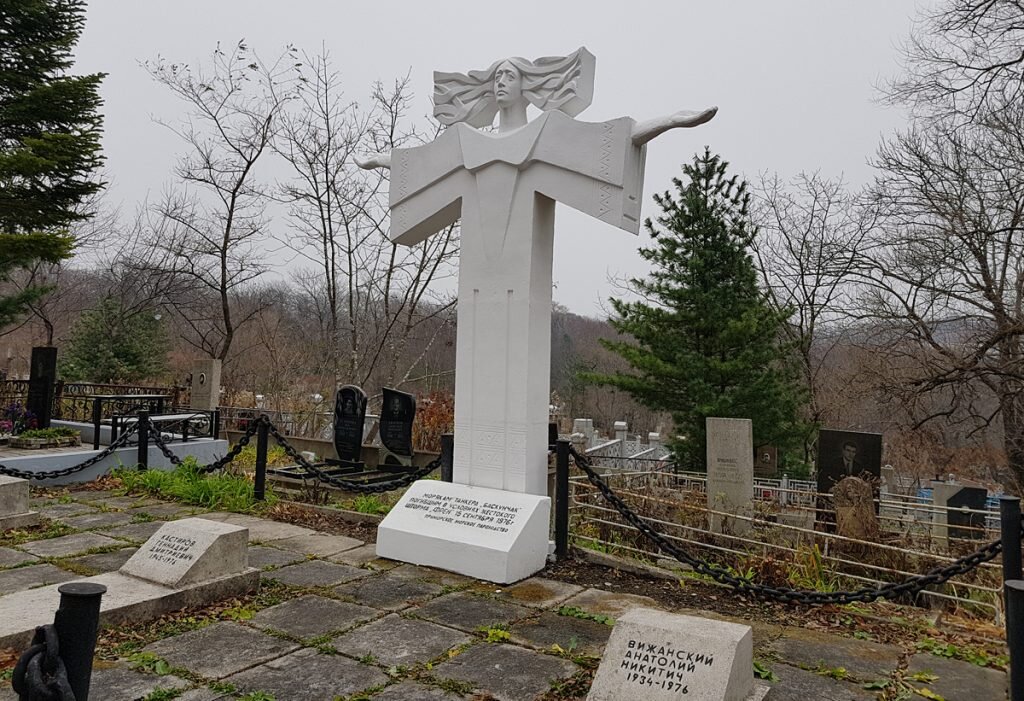 Морское кладбище владивосток фото