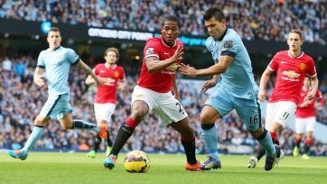 Фото: ФК Манчестер Сити11 ноября на «Этихаде» в 19:30 по московскому времени состоится центральный матч 12 тура английской Премьер-лиги. «Юнайтед» и «Сити» сойдутся между собой с одной целью – выбить 3 балла. Обеим командам они очень нужны. Моуринью до сих пор не может залезть в первую шестерку, а Гвардиоле нужно укреплять единоличное первое место. Главный матч тура обслужит бригада арбитров во главе с Энтони Тейлором.
