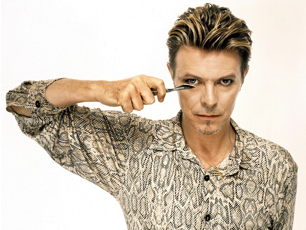 David bowie s. Дэвид Боуи. Bowie David "David Bowie". Дэвид Боуи глаза. Дэвид Боуи фото.