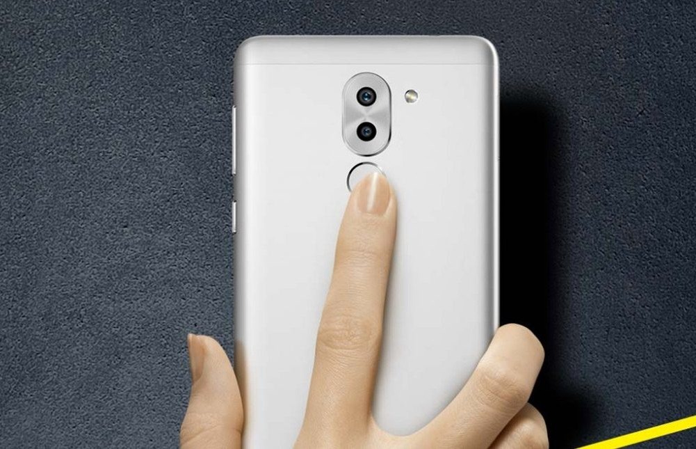 Обратная сторона смартфона Huawei Honor 6X 4G