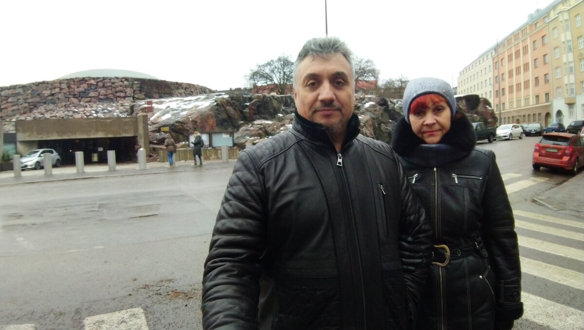 Вот так выглядит Церковь  Темппелиаукио в Хельсинки ( у нас за спиной).