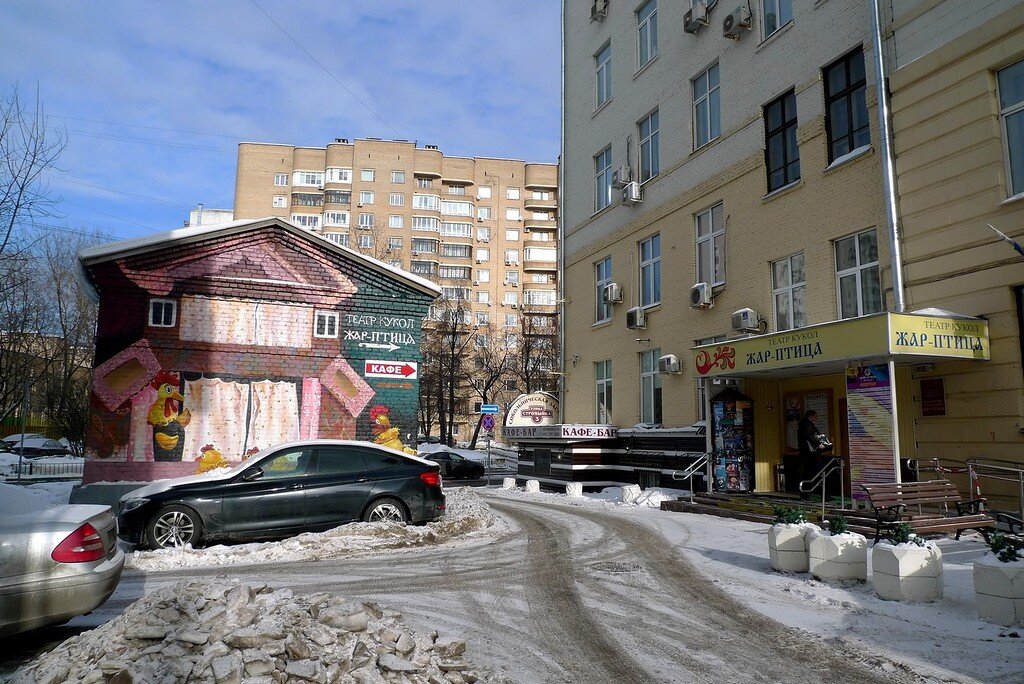 Так что эта фотография годичной давности, но сугробы там точно такие же :)