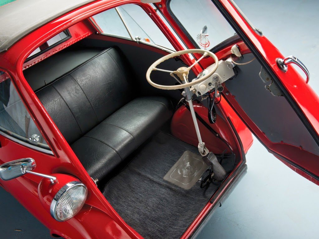 Автомобиль BMW Isetta 300