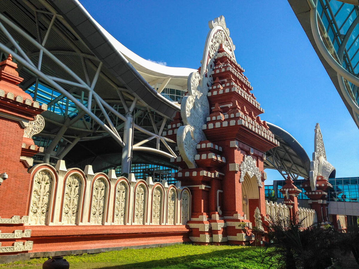 https://yandex.ru/images/search?pos=54&p=1&img_url=http%3A%2F%2Fwww.ourglobaltrek.com%2Fwp-content%2Fuploads%2F2015%2F08%2Fbali-airport.jpg&text=аэропорт%20денпасар&rpt=simage