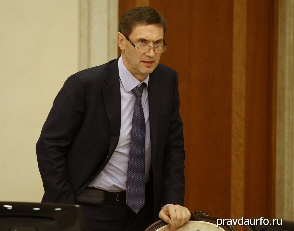 Замгубернатора Свердловской области Сергей Зырянов