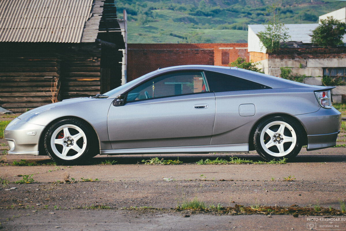 А какую машину Вам напоминает эти формы кузова?