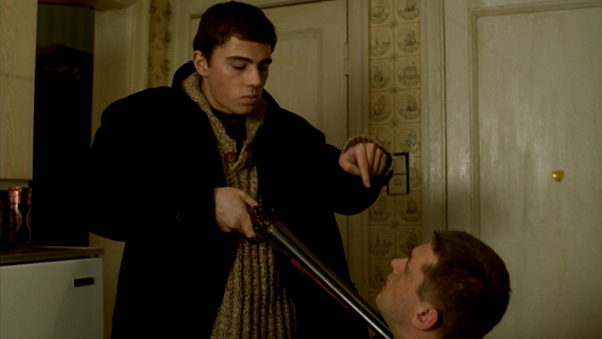 Кадр из фильма "Брат"