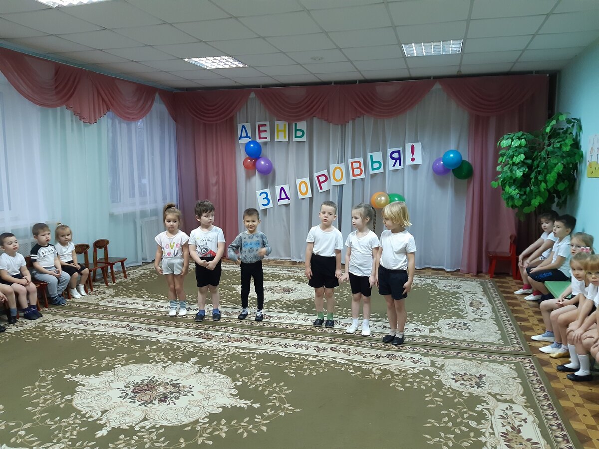 Хотя и малыши,но стихотворения уже учат и рассказывают 