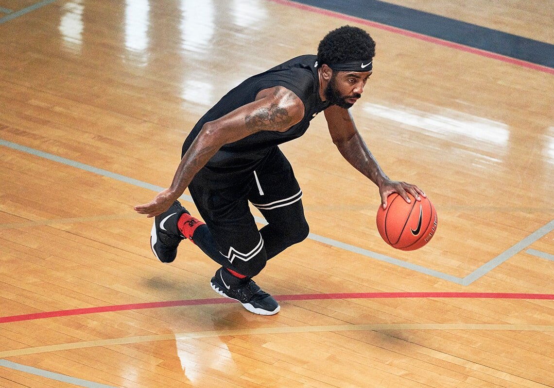 Kyrie Irving дриблинг