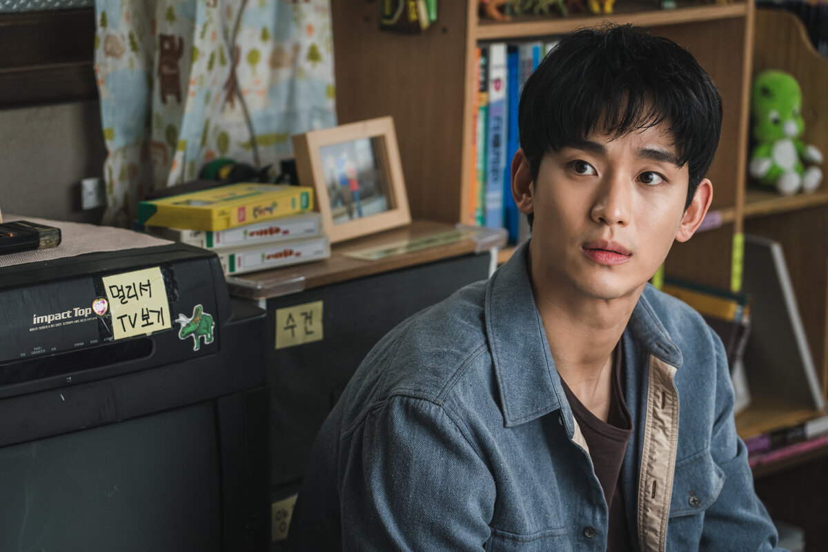 Кадр с "Псих, но все впорядке"