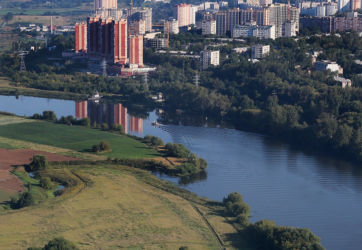 Лыткарино москва река. Город Лыткарино Московской области. Лыткарино Московская область вид. Достопримечательности Лыткарино Московской области. Лыткарино центр города.