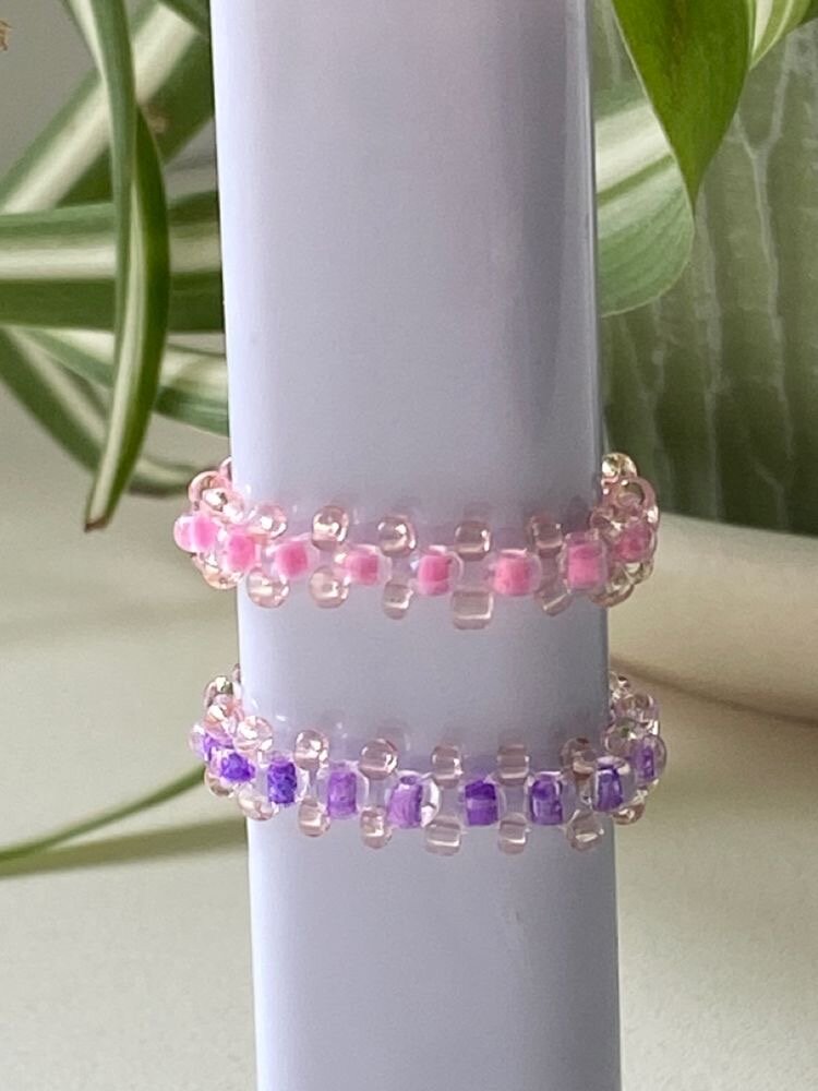 кольца из бисера в плетении крестик 🩷💜