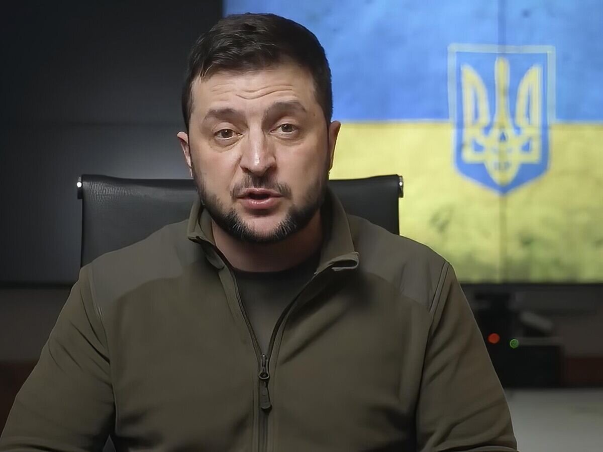    Президент Украины Владимир Зеленский во время телеобращения© AP Photo / Ukrainian Presidential Press Office