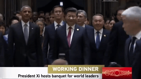 "Быстро сфоткай, типа вместе!"