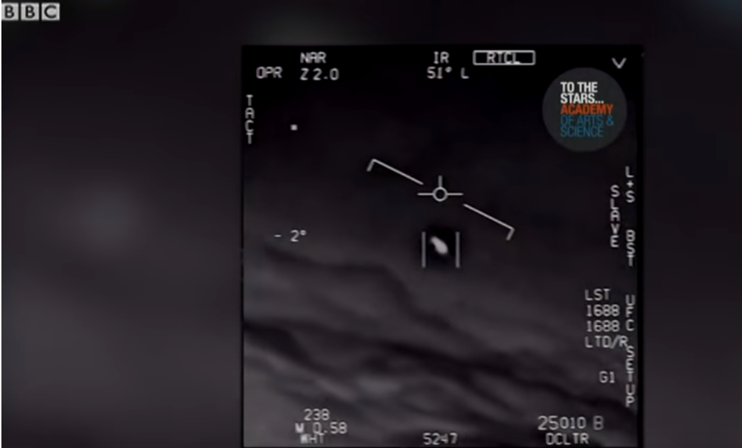 Кадр из видео, которое набрало уже почти полтора миллиона просмотров