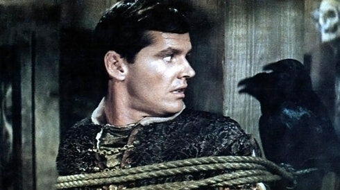 
В картине приняли участие три актера - Винсент Прайс, Борис Карлофф и Питер Лорре, которых именуют «королями ужаса». Изюминка фильма - комедийная подача хоррора. Подобная рефлексия и ирония над жанром дает сто очков вперед. А еще в «Вороне» присутствует молодой, загорелый и сексуальный Джек Николсон. Девушки, смотрите фильм и любуйтесь.
 