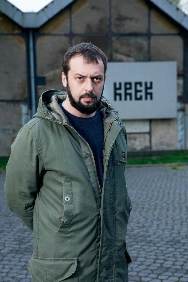 Турецкий актёр окан ялабык. Окан ялабык в молодости. Окан ялабык актер. Окан ялабык актер. Окан ялабык сейчас 2021.