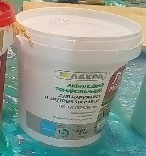Наливаем 1/3 пластикового  стаканчика (0,2 мл).