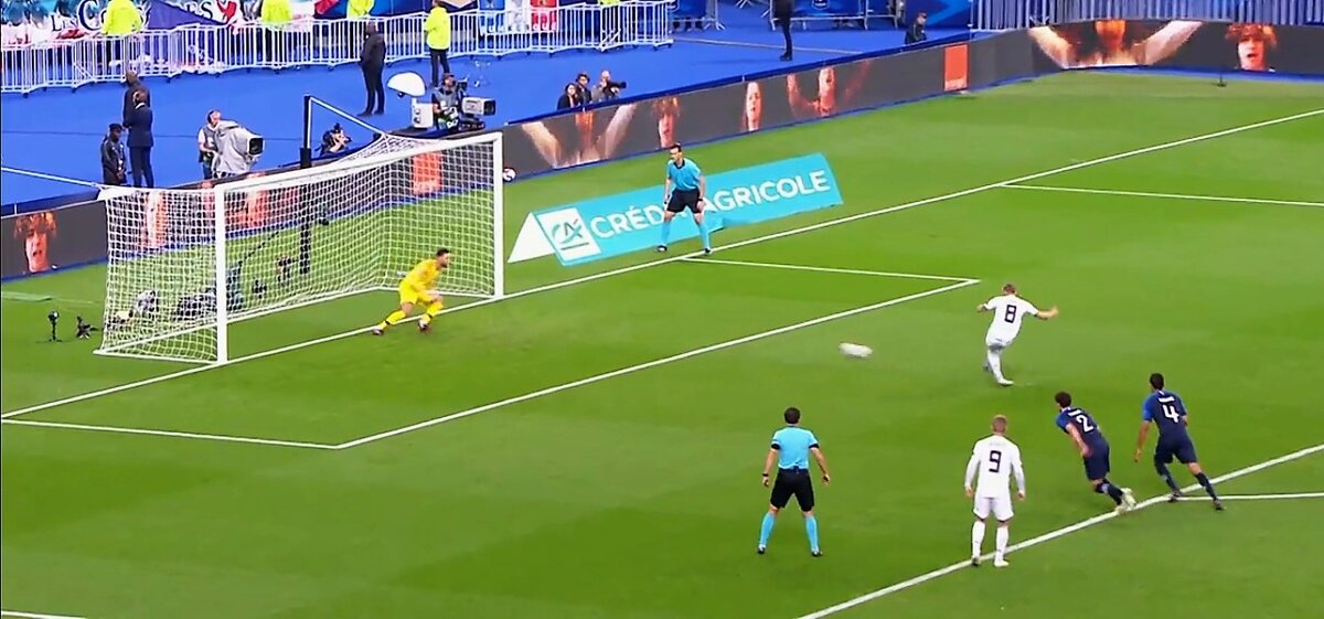 Льорису не хватило буквально пары сантиметров.