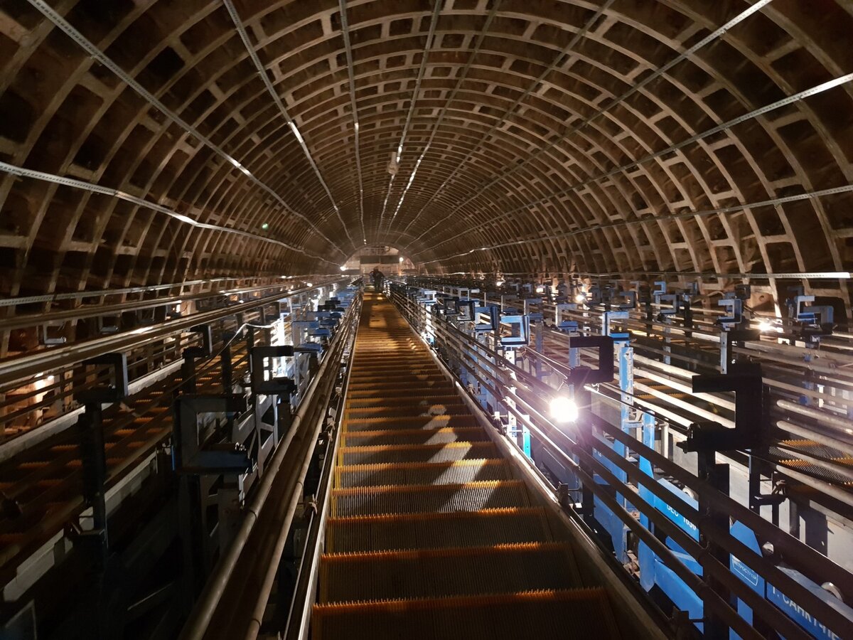 Canning station. Метро проспект славы стройка. Станция Ржевская Метрострой. Петербургский метрополитен. Станции метро Петербурга.