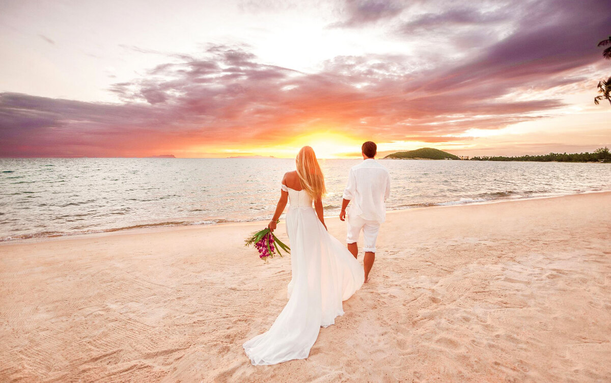 Молодожены