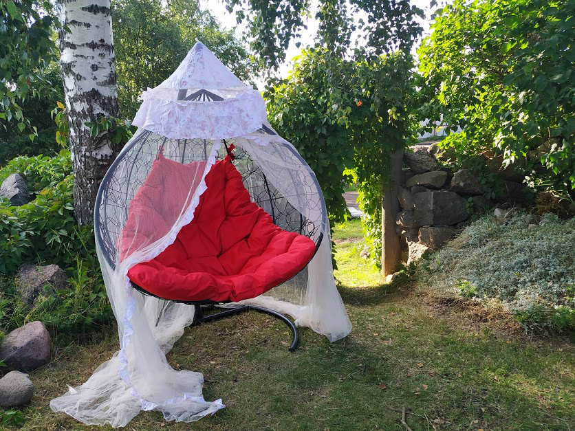 Одно из двух кресел, которое мы очень удачно взяли у производителя