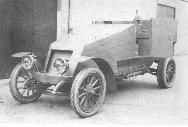 Бронеавтомобиль Рено для французской армии.