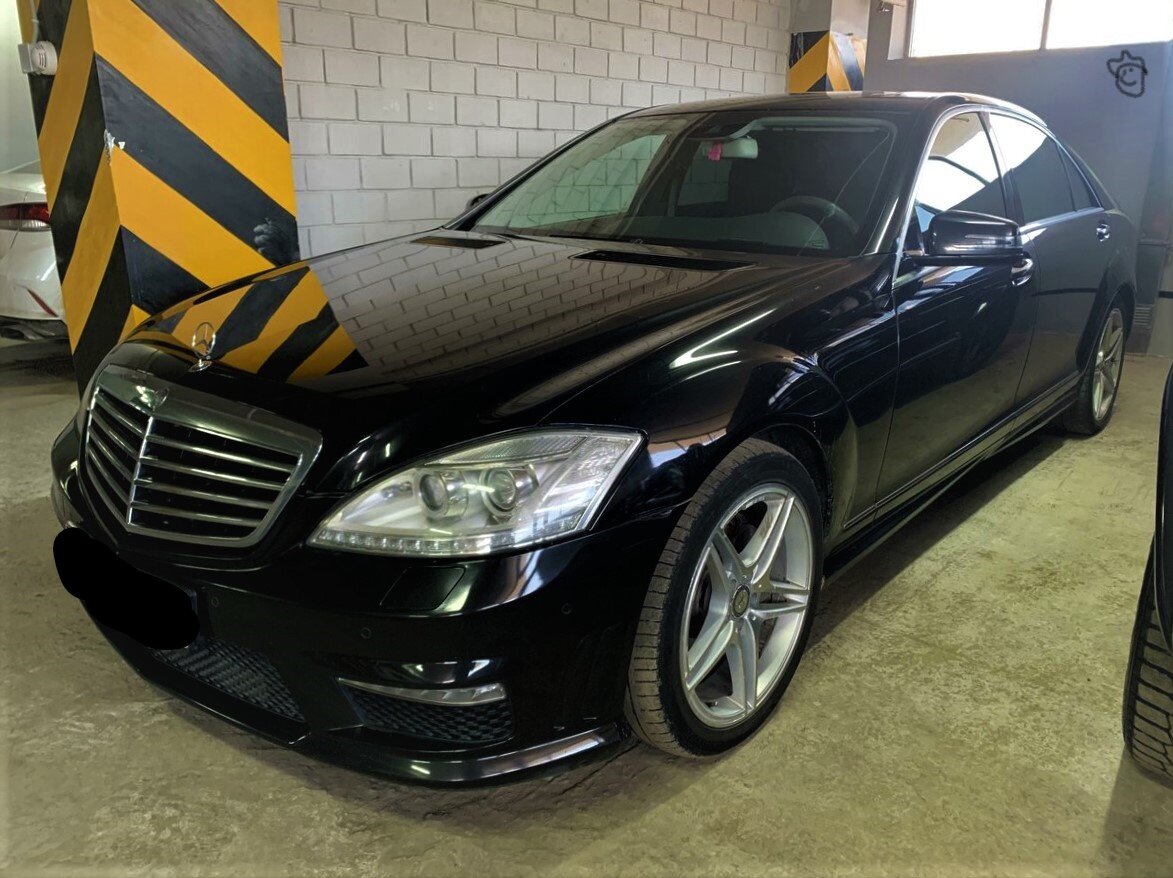 Мерседес S-класса в кузове W221