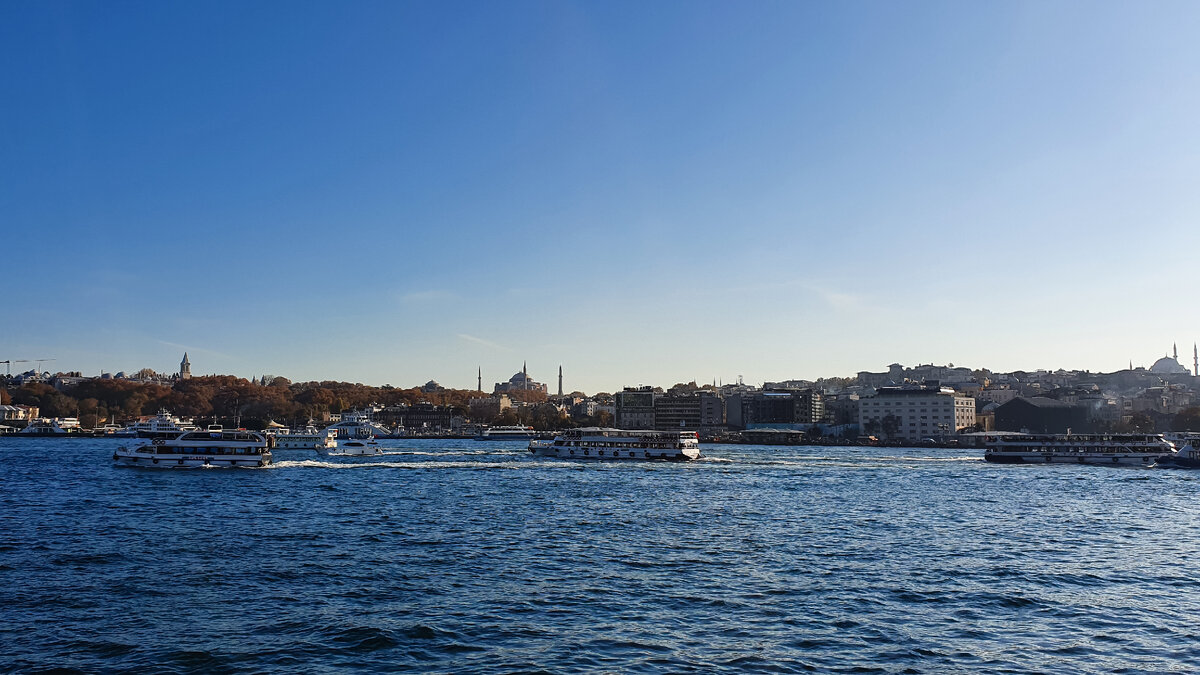 Где вода, там и кораблики