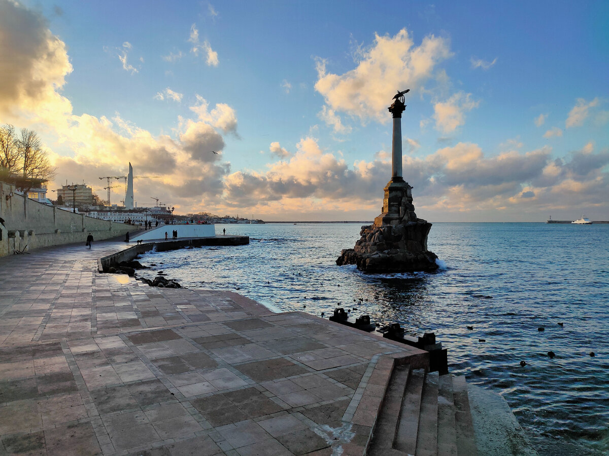 Чудесная погода в Севастополе после шторма. Тишь